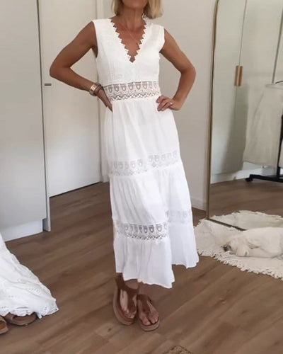 Alyssa™ | Vestido midi sin mangas con escote en V y delicados detalles de encaje