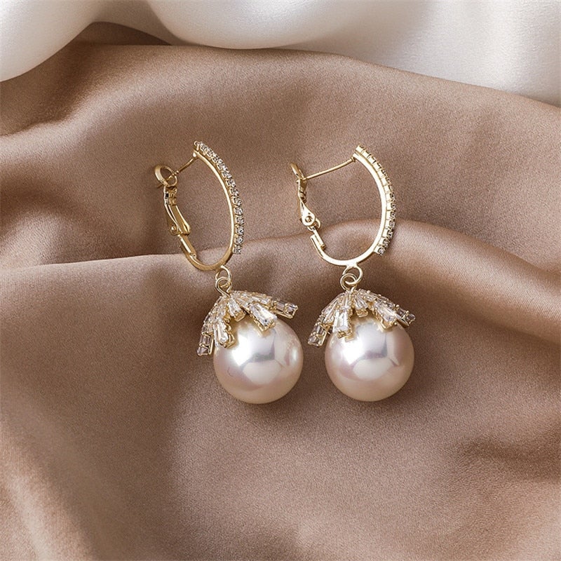 Pendientes Malia Colgantes con Perlas