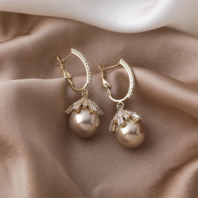 Pendientes Malia Colgantes con Perlas