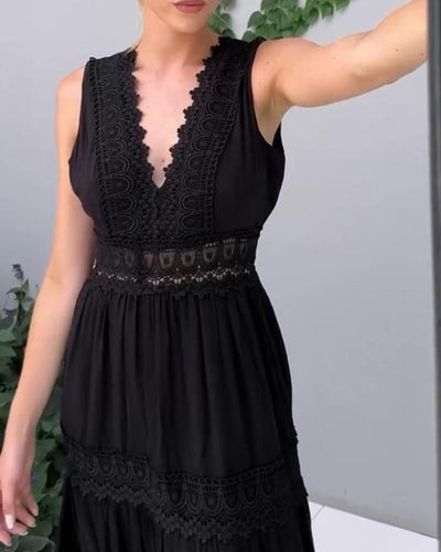 Alyssa™ | Vestido midi sin mangas con escote en V y delicados detalles de encaje