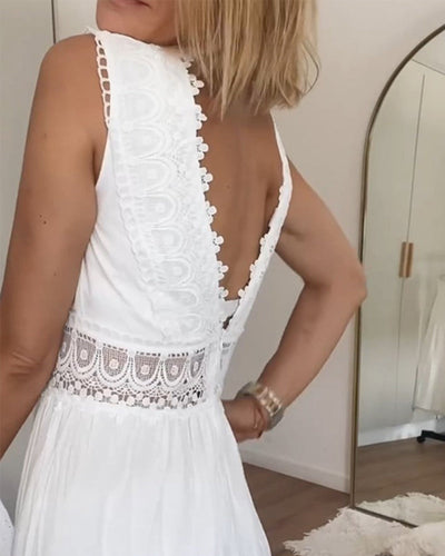 Alyssa™ | Vestido midi sin mangas con escote en V y delicados detalles de encaje