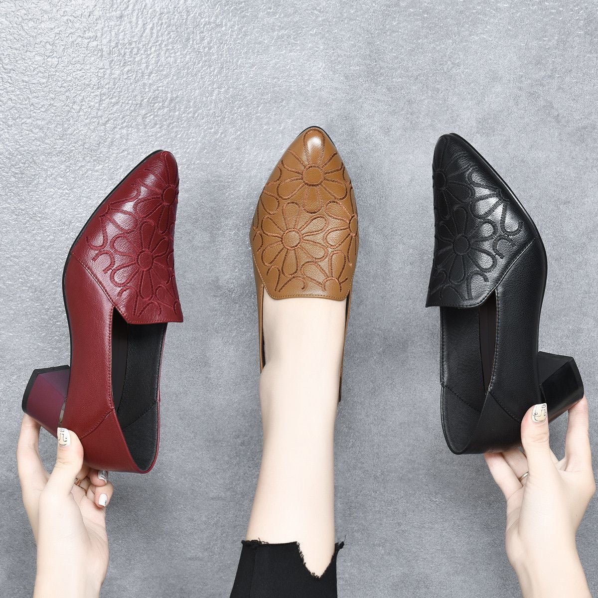 Zapatos de piel suave con tacón medio y bordados elegantes